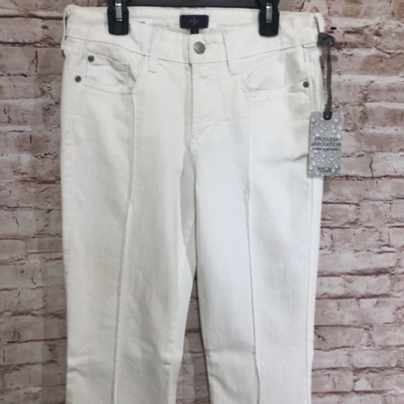 NYDJ Size 4 Seamed Farrah Flare Leg Jeans White NWT - Picture 3 of 8
